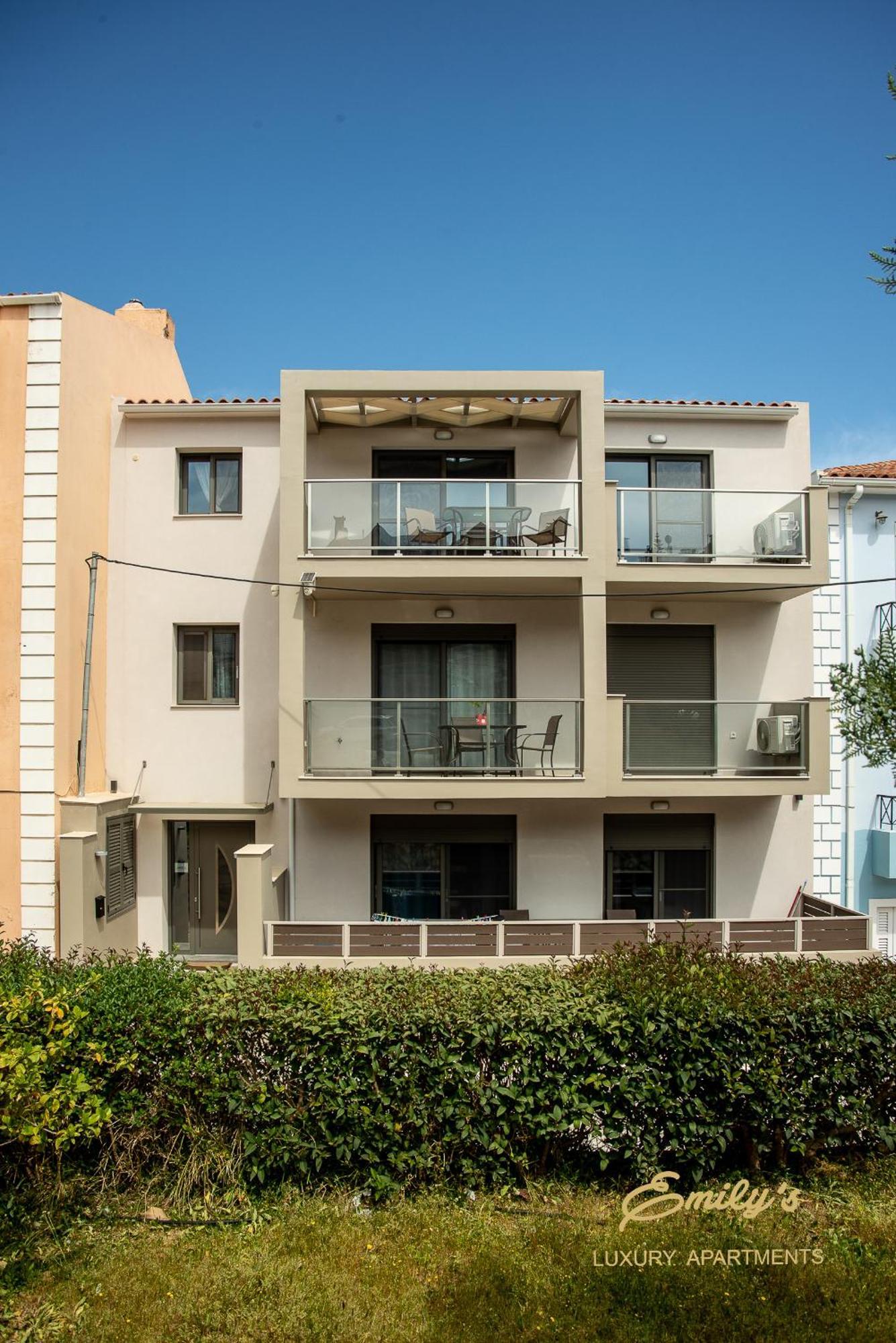 Emily'S Luxury Apartments Argostoli  Ngoại thất bức ảnh