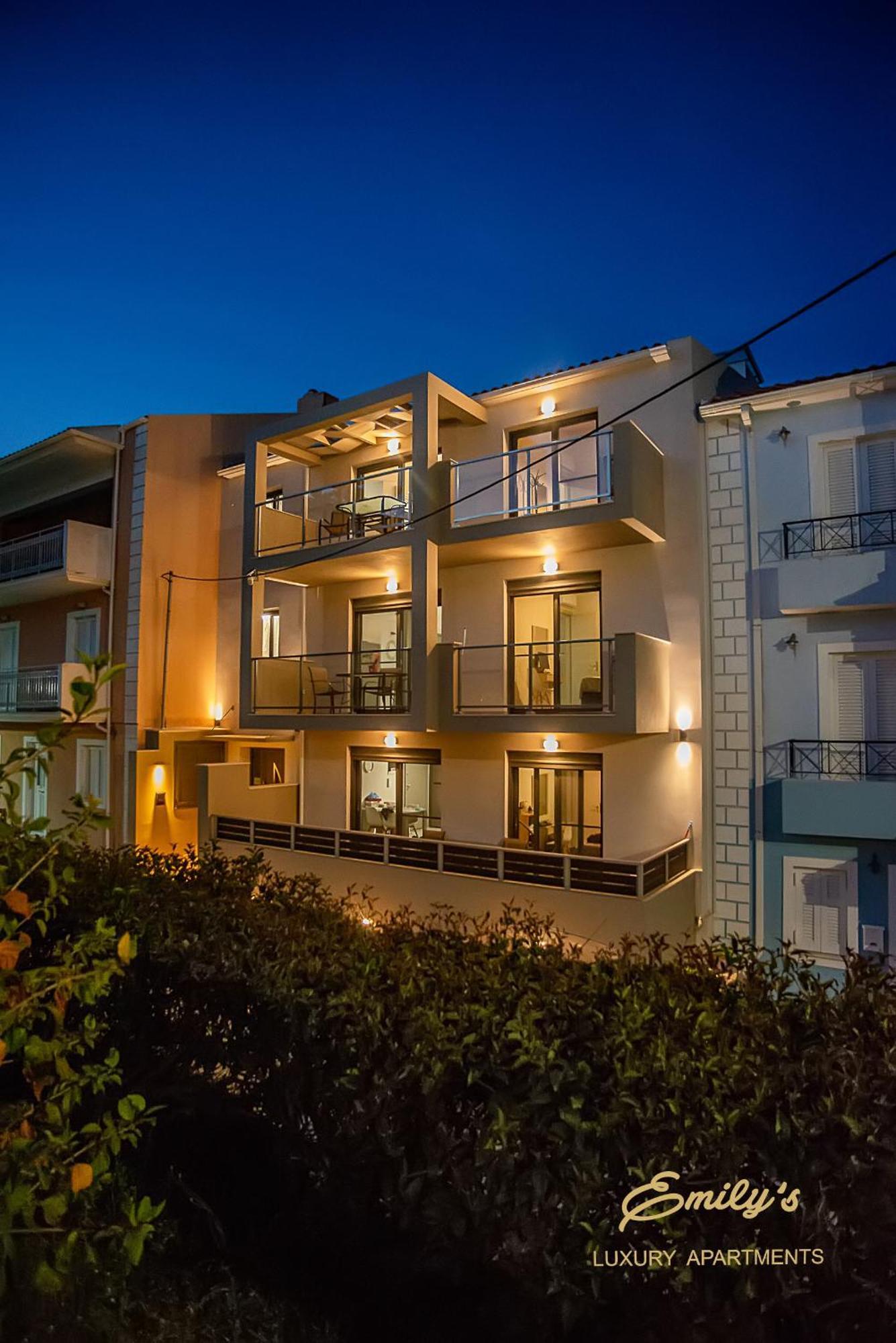 Emily'S Luxury Apartments Argostoli  Ngoại thất bức ảnh