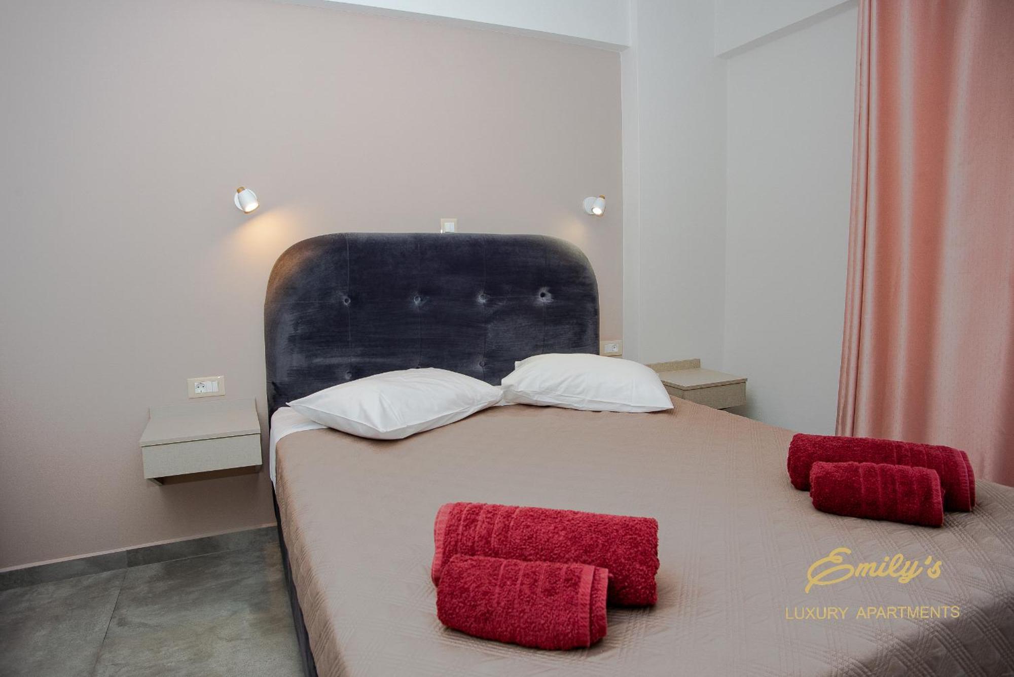 Emily'S Luxury Apartments Argostoli  Ngoại thất bức ảnh