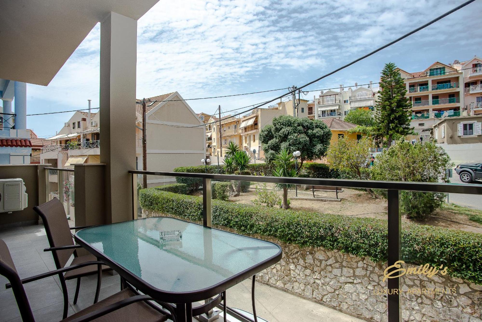 Emily'S Luxury Apartments Argostoli  Ngoại thất bức ảnh