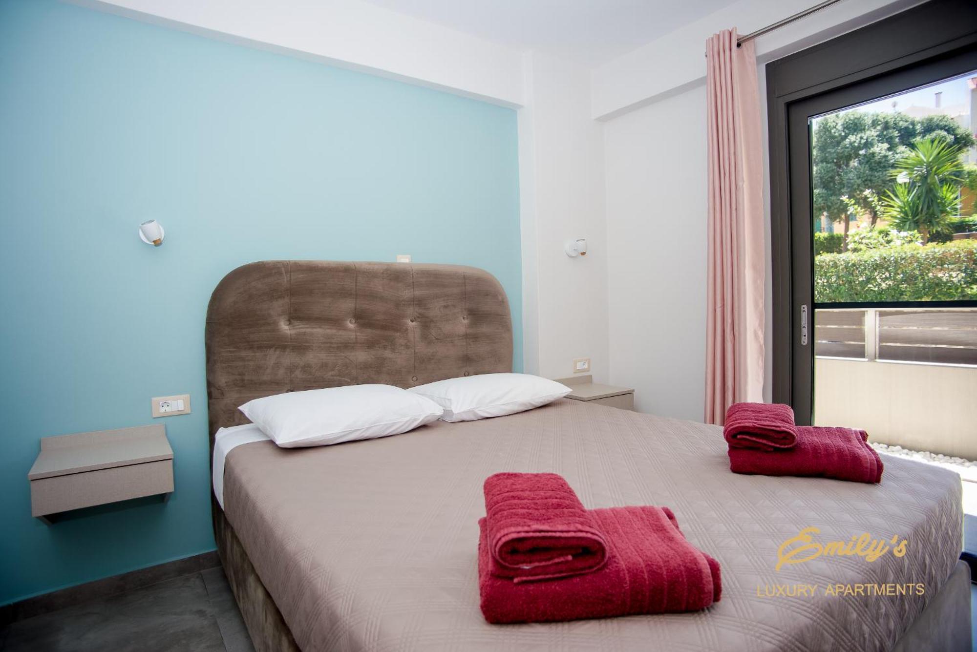 Emily'S Luxury Apartments Argostoli  Ngoại thất bức ảnh