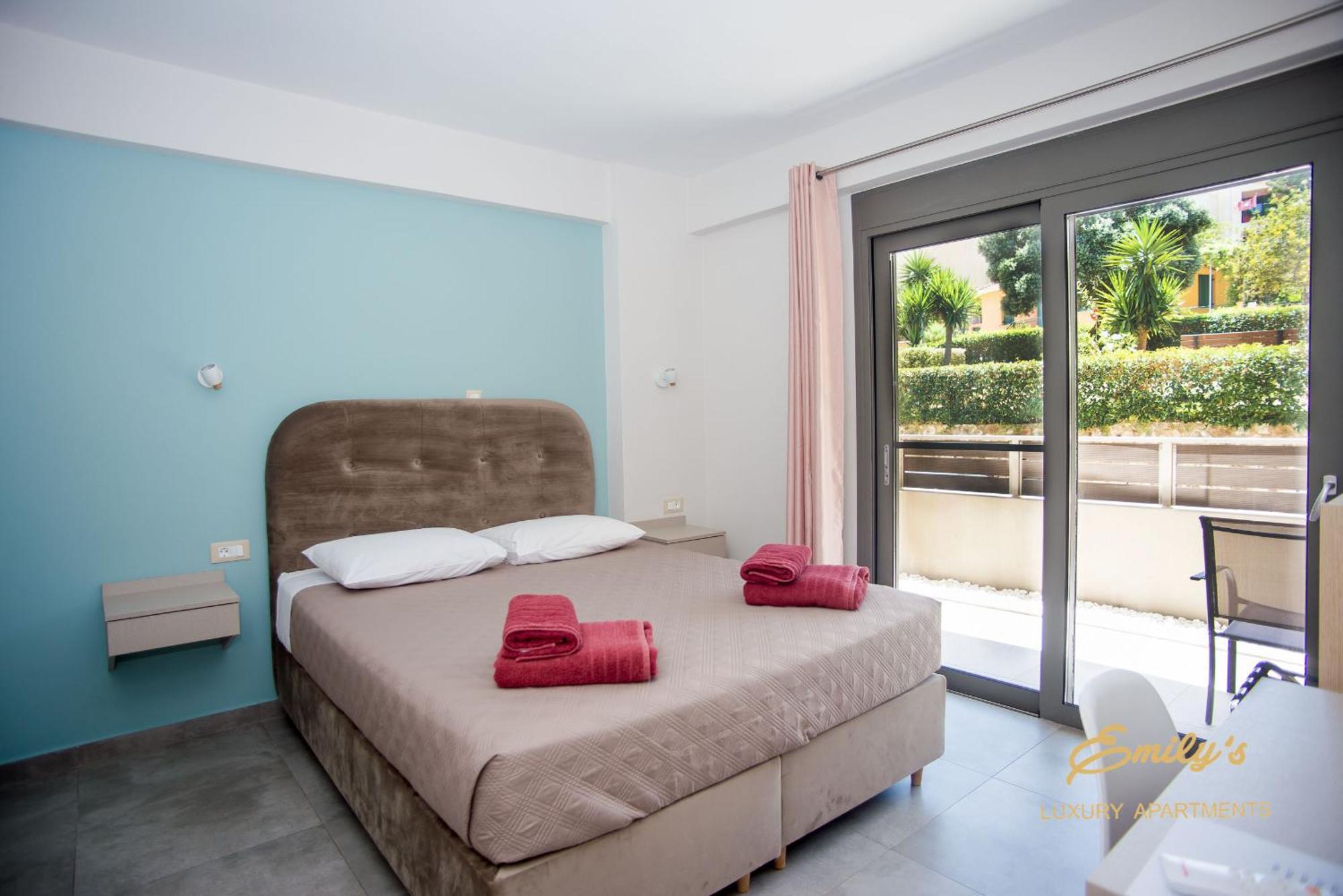 Emily'S Luxury Apartments Argostoli  Ngoại thất bức ảnh