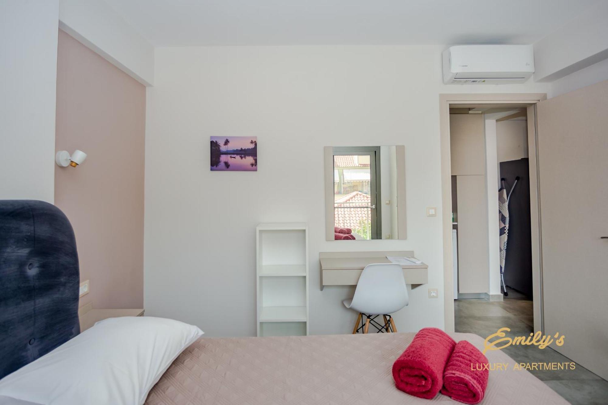 Emily'S Luxury Apartments Argostoli  Ngoại thất bức ảnh
