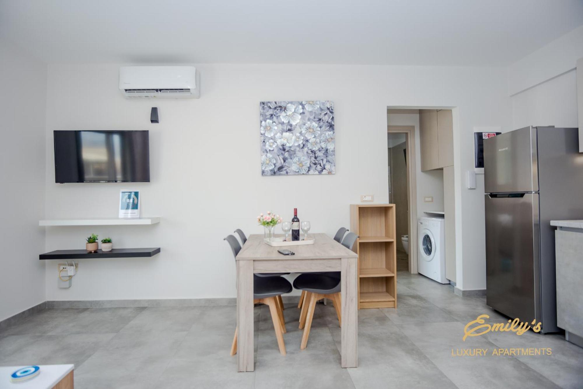 Emily'S Luxury Apartments Argostoli  Ngoại thất bức ảnh