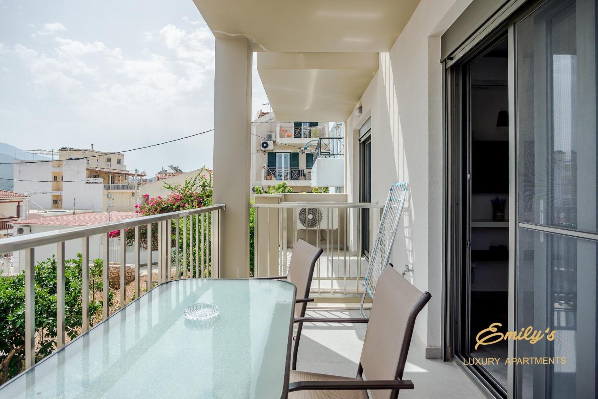 Emily'S Luxury Apartments Argostoli  Ngoại thất bức ảnh