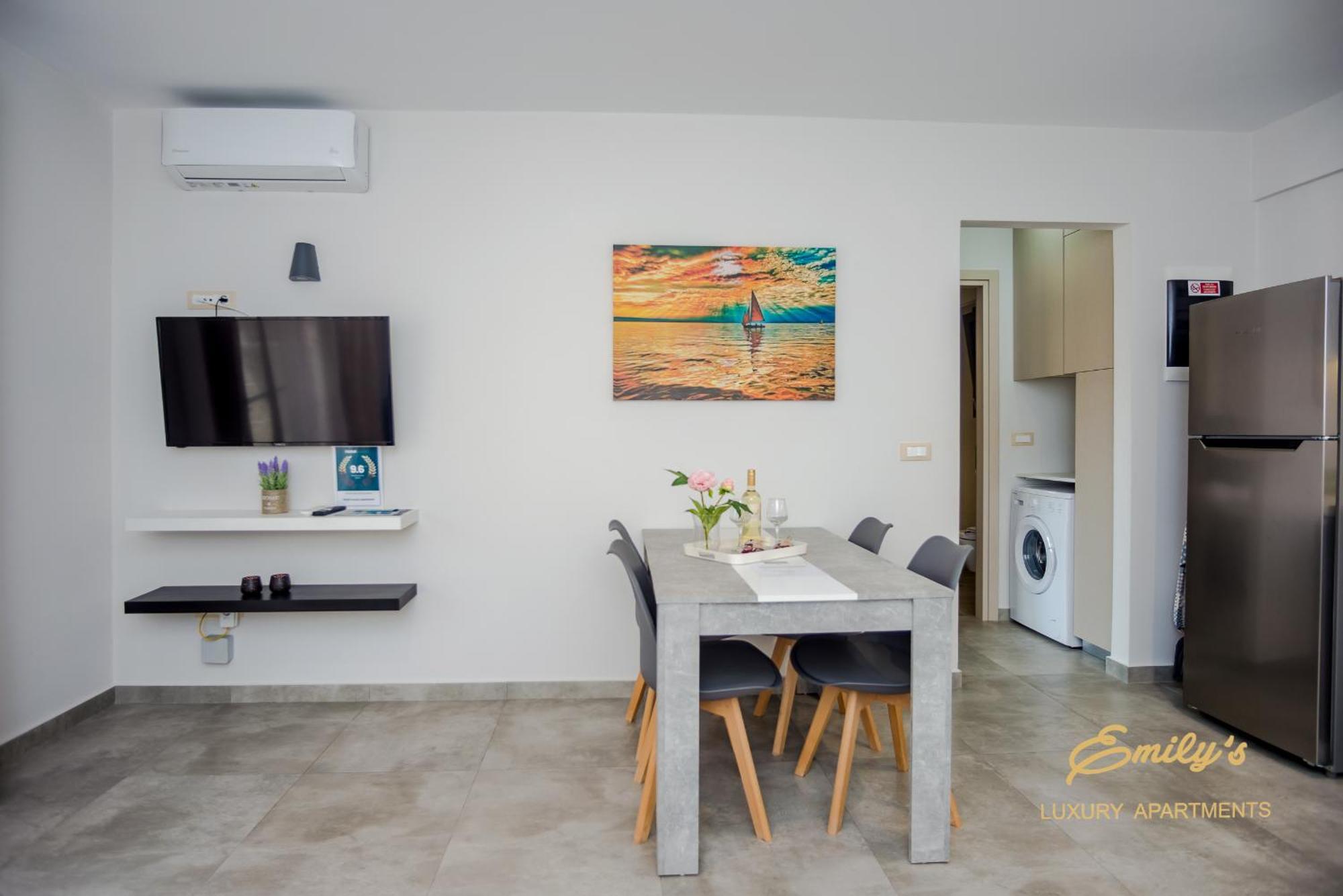 Emily'S Luxury Apartments Argostoli  Ngoại thất bức ảnh